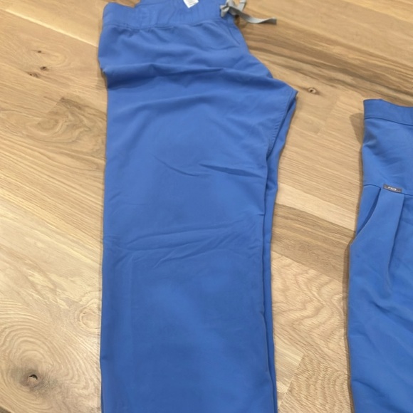 Figs scrub set - Picture 3 of 4